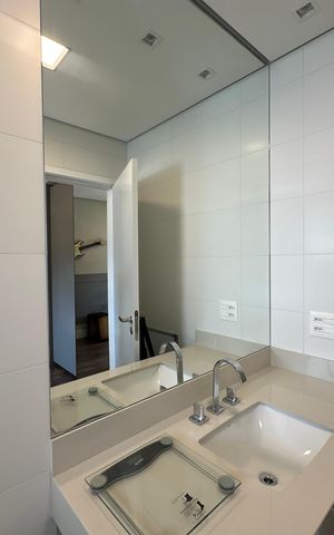 Apartamento à venda com 228m², 3 quartos e sem vaga Apartamento à venda com 228m², 3 quartos e sem vagaBanheiro da Suíte 2