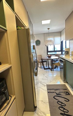Apartamento à venda com 228m², 3 quartos e sem vaga Apartamento à venda com 228m², 3 quartos e sem vagaCozinha