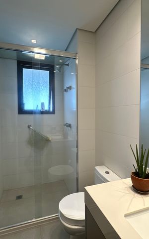 Apartamento à venda com 228m², 3 quartos e sem vaga Apartamento à venda com 228m², 3 quartos e sem vagaBanheiro do Sr.