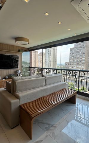 Apartamento à venda com 228m², 3 quartos e sem vaga Apartamento à venda com 228m², 3 quartos e sem vagaSala