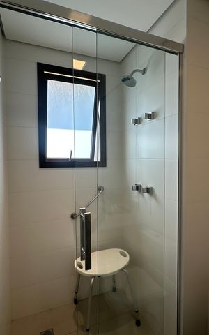 Apartamento à venda com 228m², 3 quartos e sem vaga Apartamento à venda com 228m², 3 quartos e sem vagaBanheiro da Suíte 2