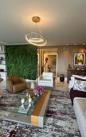 Apartamento à venda com 228m², 3 quartos e sem vaga Apartamento à venda com 228m², 3 quartos e sem vagaSala