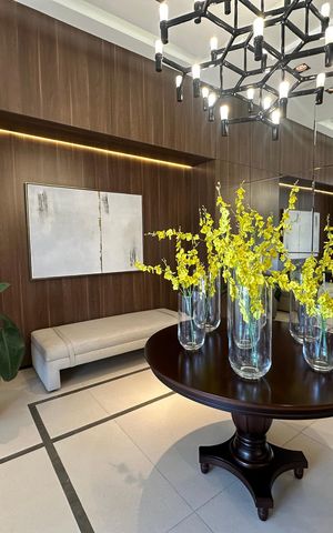 Apartamento à venda com 228m², 3 quartos e sem vaga Apartamento à venda com 228m², 3 quartos e sem vagaHall de entrada
