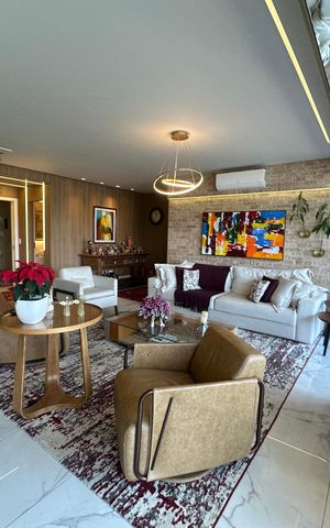 Apartamento à venda com 228m², 3 quartos e sem vaga Apartamento à venda com 228m², 3 quartos e sem vagaSala