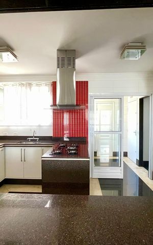 Apartamento à venda com 113m², 3 quartos e 3 vagas Apartamento à venda com 113m², 3 quartos e 3 vagasCozinha