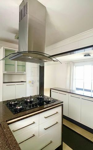 Apartamento à venda com 113m², 3 quartos e 3 vagas Apartamento à venda com 113m², 3 quartos e 3 vagasCozinha
