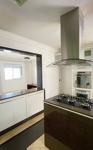 Apartamento à venda com 113m², 3 quartos e 3 vagas Apartamento à venda com 113m², 3 quartos e 3 vagasCozinha