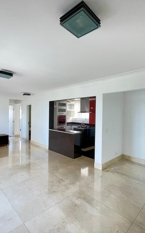 Apartamento à venda com 113m², 3 quartos e 3 vagas Apartamento à venda com 113m², 3 quartos e 3 vagasSala