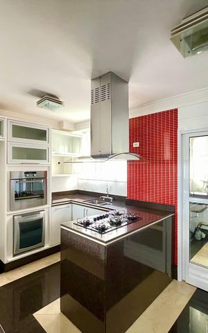 Apartamento à venda com 113m², 3 quartos e 3 vagas Apartamento à venda com 113m², 3 quartos e 3 vagasCozinha