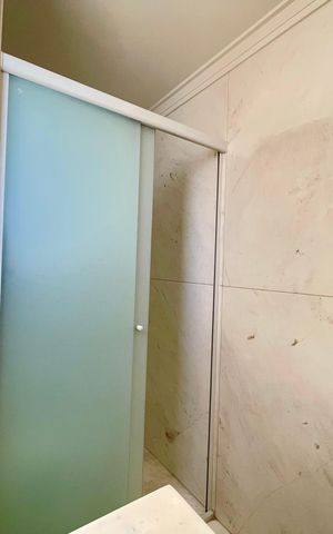 Apartamento à venda com 113m², 3 quartos e 3 vagas Apartamento à venda com 113m², 3 quartos e 3 vagasBanheiro 2