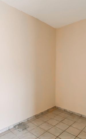 Casa para alugar com 80m², 2 quartos e 1 vaga Casa para alugar com 80m², 2 quartos e 1 vagaSala
