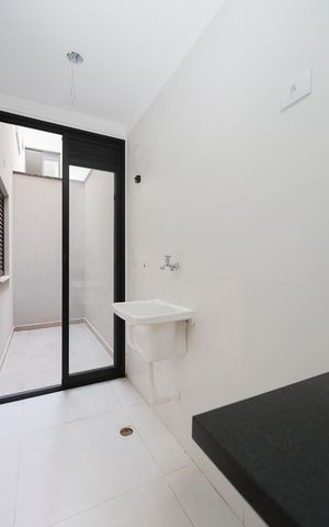 Apartamento à venda com 49m², 2 quartos e sem vaga Apartamento à venda com 49m², 2 quartos e sem vagaÁrea de serviço
