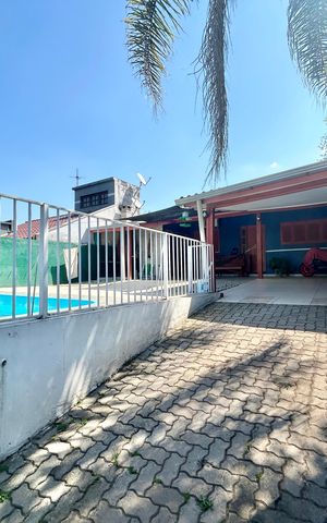Casa à venda com 113m², 3 quartos e 2 vagas Casa à venda com 113m², 3 quartos e 2 vagasFachada do bloco