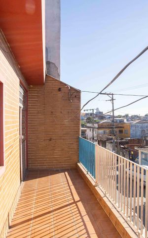 Casa à venda com 190m², 3 quartos e 3 vagasVaranda Casa 1