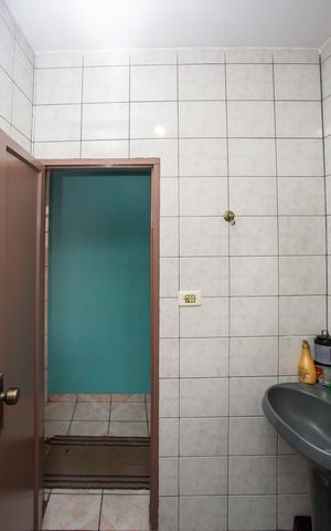 Casa à venda com 190m², 3 quartos e 3 vagas Banheiro Casa 2