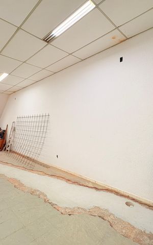 Casa à venda com 310m², 4 quartos e sem vagaSalão piso Inferior
