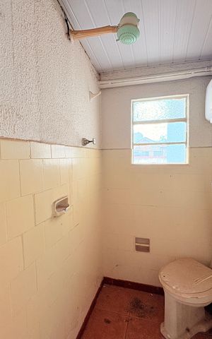 Casa à venda com 310m², 4 quartos e sem vagaBanheiro de Serviço