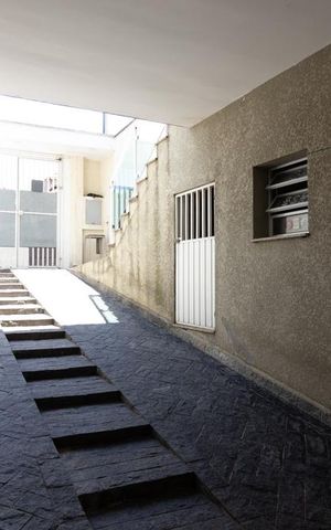 Casa à venda com 140m², 2 quartos e 5 vagas Casa à venda com 140m², 2 quartos e 5 vagasGaragem