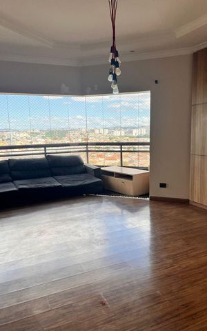 Apartamento à venda com 270m², 3 quartos e 4 vagas