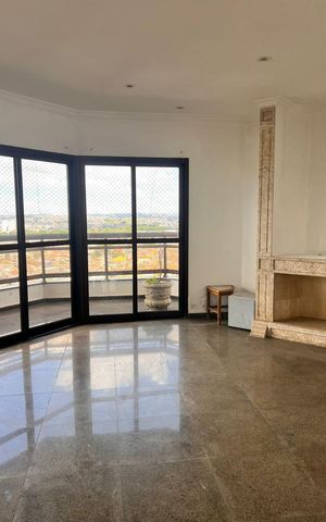 Apartamento à venda com 270m², 3 quartos e 4 vagas