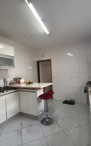 Casa à venda com 114m², 3 quartos e 2 vagas Casa à venda com 114m², 3 quartos e 2 vagasCozinha