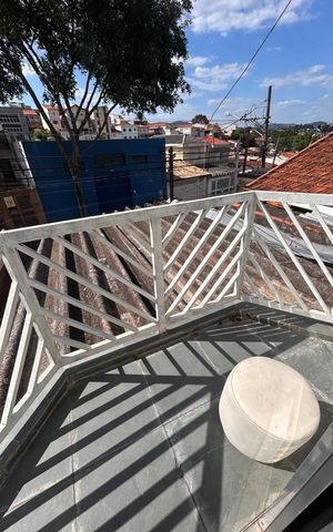 Casa à venda com 114m², 3 quartos e 2 vagas Casa à venda com 114m², 3 quartos e 2 vagasVaranda