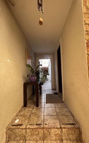 Casa à venda com 114m², 3 quartos e 2 vagas Casa à venda com 114m², 3 quartos e 2 vagasÁrea externa