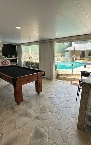 Casa de condomínio à venda com 709m², 4 quartos e sem vaga