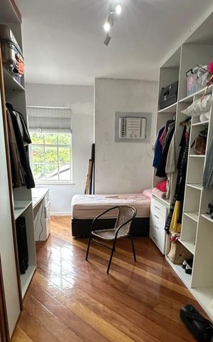 Casa de condomínio à venda com 709m², 4 quartos e sem vaga