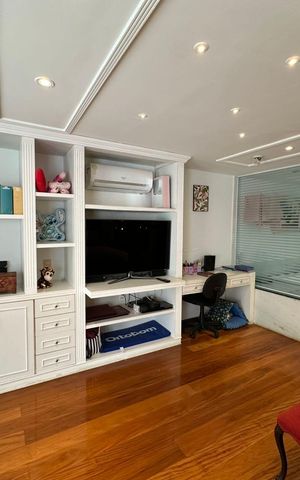 Casa de condomínio à venda com 709m², 4 quartos e sem vaga