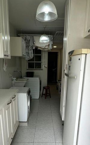 Casa de condomínio à venda com 709m², 4 quartos e sem vaga