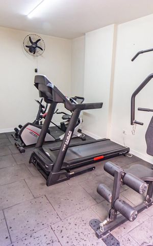 Apartamento à venda com 165m², 3 quartos e 1 vaga Apartamento à venda com 165m², 3 quartos e 1 vagaÁrea comum - Academia