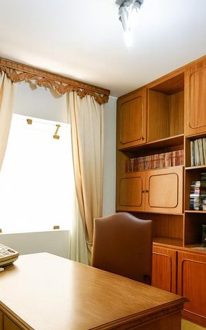 Casa à venda com 488m², 4 quartos e 8 vagas