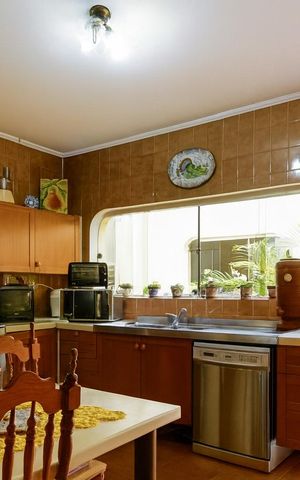Casa à venda com 488m², 4 quartos e 8 vagas