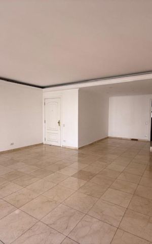 Apartamento à venda com 180m², 4 quartos e 2 vagas