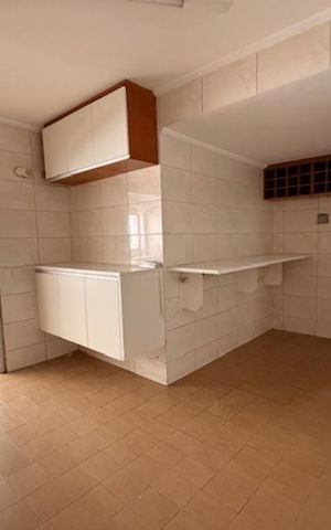 Apartamento à venda com 180m², 4 quartos e 2 vagas
