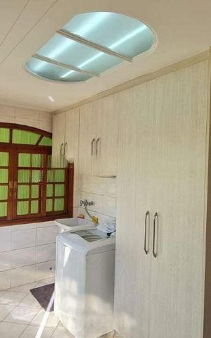 Casa à venda com 300m², 4 quartos e 4 vagas