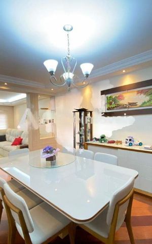 Casa à venda com 300m², 4 quartos e 4 vagas