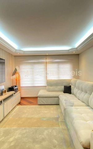 Casa à venda com 300m², 4 quartos e 4 vagas