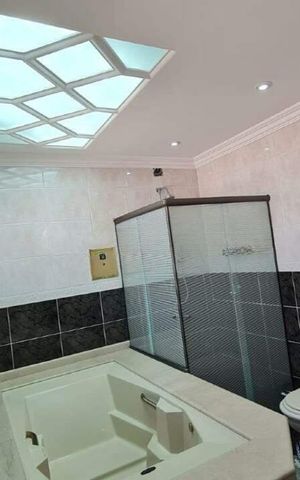 Casa à venda com 300m², 4 quartos e 4 vagas
