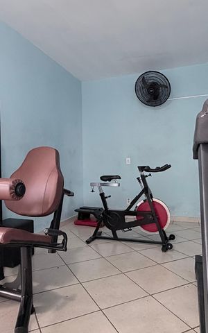 Apartamento à venda com 48m², 2 quartos e 1 vaga Apartamento à venda com 48m², 2 quartos e 1 vagaÁrea comum - Academia
