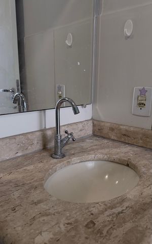 Apartamento à venda com 48m², 2 quartos e 1 vaga Apartamento à venda com 48m², 2 quartos e 1 vagaBanheiro