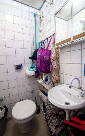 Apartamento à venda com 60m², 2 quartos e 2 vagas Apartamento à venda com 60m², 2 quartos e 2 vagasBanheiro