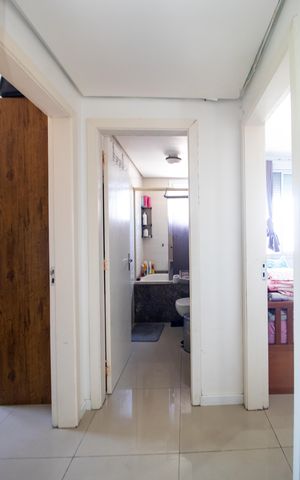 Apartamento à venda com 60m², 2 quartos e 2 vagas Apartamento à venda com 60m², 2 quartos e 2 vagasCorredor