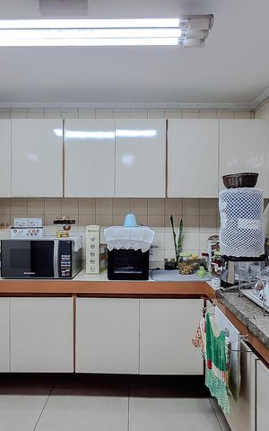 Casa à venda com 220m², 3 quartos e 5 vagas Casa à venda com 220m², 3 quartos e 5 vagasCozinha