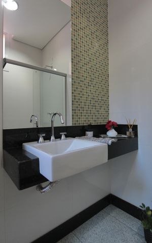 Casa para alugar com 1190m², 4 quartos e 30 vagasBanheiro Social