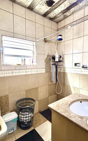 Casa para alugar com 150m², 3 quartos e sem vaga Casa para alugar com 150m², 3 quartos e sem vagaBanheiro 1
