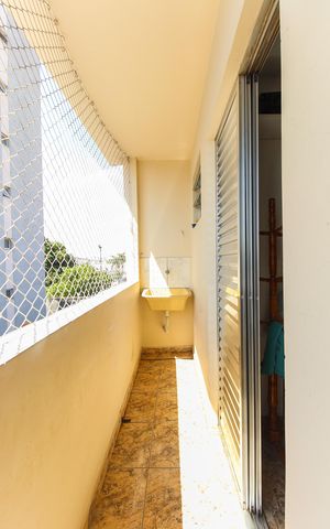 Casa à venda com 120m², 4 quartos e 2 vagas Casa à venda com 120m², 4 quartos e 2 vagasVaranda da Suíte 1