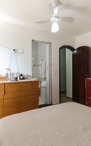 Casa à venda com 120m², 4 quartos e 2 vagas Casa à venda com 120m², 4 quartos e 2 vagasSuíte 1