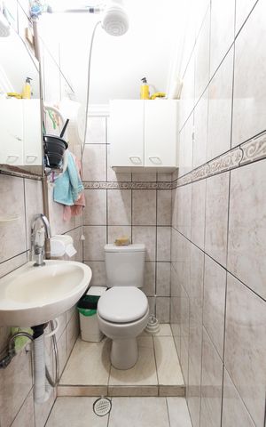 Casa à venda com 120m², 4 quartos e 2 vagas Casa à venda com 120m², 4 quartos e 2 vagasLavabo
